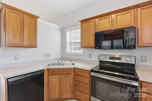 14722 Lions Pride Ct, Charlotte, NC 28273 - Photo 12