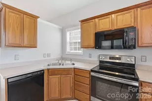 14722 Lions Pride Ct, Charlotte, NC 28273 - Photo 12