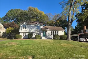 7214 Fox Hunt Rd, Charlotte, NC 28212 - Photo 2