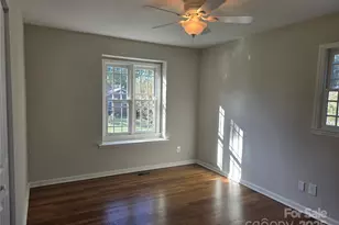 7214 Fox Hunt Rd, Charlotte, NC 28212 - Photo 12