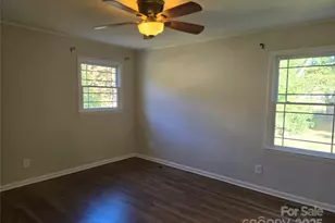 7214 Fox Hunt Rd, Charlotte, NC 28212 - Photo 14