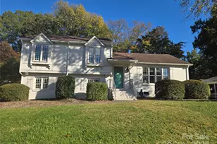 7214 Fox Hunt Rd, Charlotte, NC 28212 - Photo 1