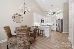 13923 Queens Harbor Rd, Charlotte, NC 28278 - Photo 8