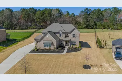 724 Cavesson Way, Wesley Chapel, NC 28110 - Photo 2