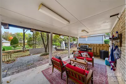 7116 Hollyhouse Drive, Charlotte, NC 28215 - Photo 40