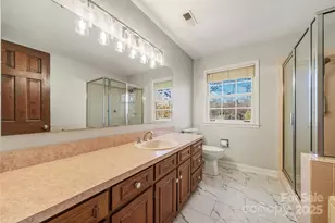 7116 Hollyhouse Dr, Charlotte, NC 28215 - Photo 24