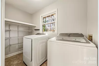 7116 Hollyhouse Drive, Charlotte, NC 28215 - Photo 20