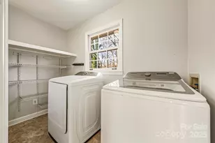 7116 Hollyhouse Dr, Charlotte, NC 28215 - Photo 20