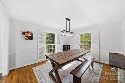 7116 Hollyhouse Drive, Charlotte, NC 28215 - Photo 4