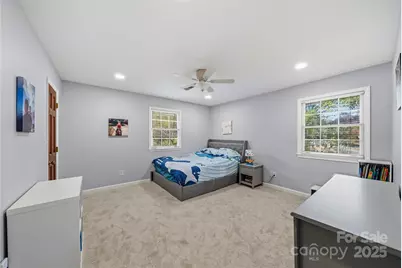 7116 Hollyhouse Drive, Charlotte, NC 28215 - Photo 26