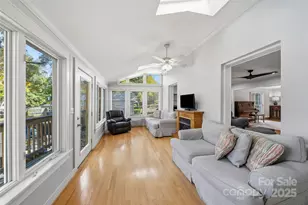 7116 Hollyhouse Dr, Charlotte, NC 28215 - Photo 16