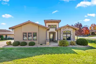 4 Pacifico Dr, Asheville, NC 28806 - Photo 2