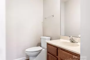 9701 Kent Village Dr, Charlotte, NC 28269 - Photo 10