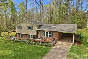 1711 McCombs St, Newton, NC 28658 - Photo 2