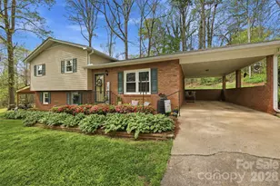1711 McCombs St, Newton, NC 28658 - Photo 4