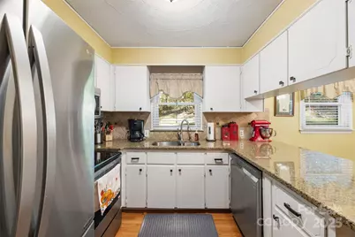 1711 McCombs Street, Newton, NC 28658 - Photo 2