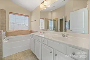 9911 Dominion Crest Dr, Charlotte, NC 28269 - Photo 26