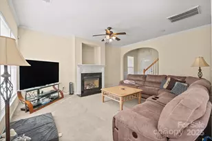 9911 Dominion Crest Dr, Charlotte, NC 28269 - Photo 12