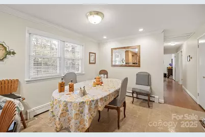 3010 7th Street Drive NE, Hickory, NC 28601 - Photo 8