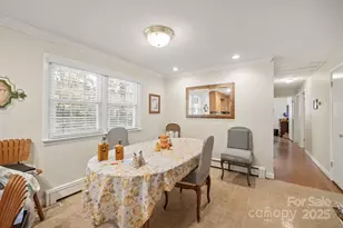 3010 7th St Dr NE, Hickory, NC 28601 - Photo 8