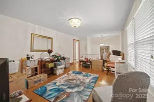 3010 7th St Dr NE, Hickory, NC 28601 - Photo 4