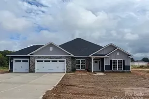 128 Swan Pk Ln, Statesville, NC 28625 - Photo 2