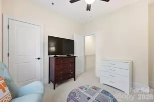 100 N Laurel Ave, Charlotte, NC 28207 - Photo 28