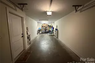 100 N Laurel Ave, Charlotte, NC 28207 - Photo 32