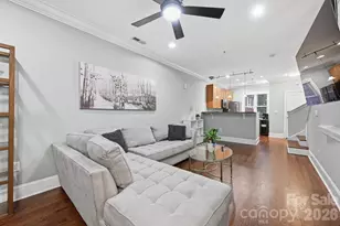 100 N Laurel Ave, Charlotte, NC 28207 - Photo 12