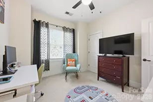 100 N Laurel Ave, Charlotte, NC 28207 - Photo 26