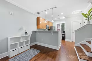 100 N Laurel Ave, Charlotte, NC 28207 - Photo 16