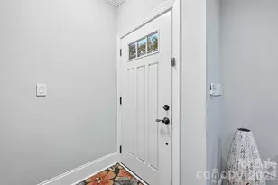 100 N Laurel Ave, Charlotte, NC 28207 - Photo 8
