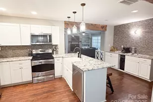 1047 Marietta St, Charlotte, NC 28214 - Photo 6