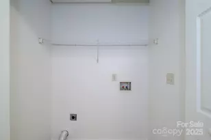 5213 Ficus Tree Ln, Charlotte, NC 28215 - Photo 16