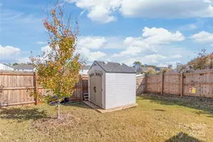 9233 Mackinaw Dr, Gastonia, NC 28056 - Photo 32