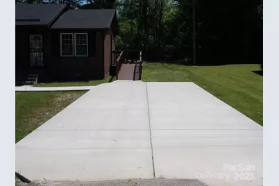 556 Roundtree Circle, Chester, SC 29706 - Photo 2