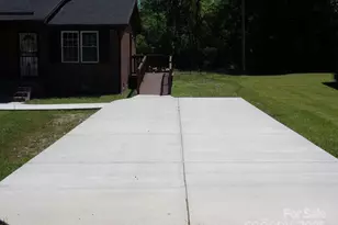 556 Roundtree Cir, Chester, SC 29706 - Photo 2