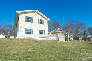 70 Midnight Ln, Waynesville, NC 28786 - Photo 4