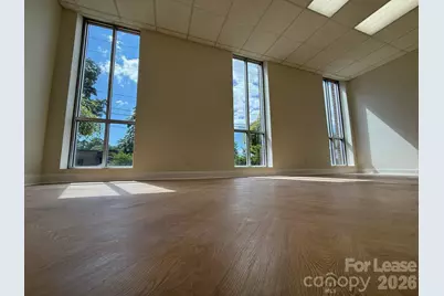 375 10th Avenue Drive NE #First Floor, Hickory, NC 28601 - Photo 8