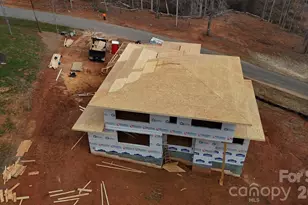 138 Broken Arrow Rd, Statesville, NC 28677 - Photo 2