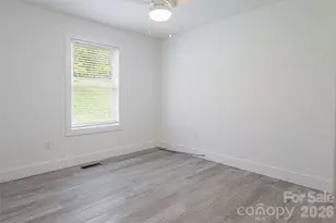 17 Sycamore St, Asheville, NC 28804 - Photo 26