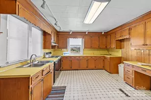 4541 Hartland Rd, Lenoir, NC 28645 - Photo 8