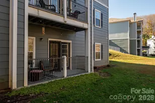 600 Vista Lake Dr, Candler, NC 28715 - Photo 22
