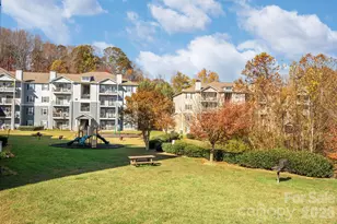 600 Vista Lake Dr, Candler, NC 28715 - Photo 28