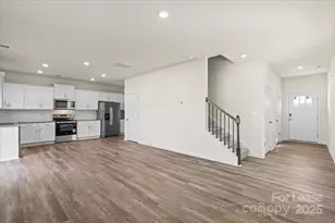 1339 37th Ave Lane NE, Hickory, NC 28601 - Photo 4