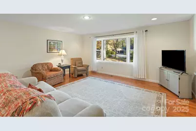 228 Raintree Drive, Hendersonville, NC 28791 - Photo 6