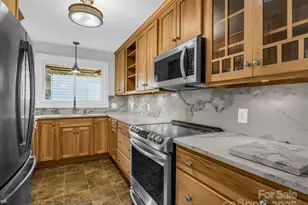 1618 Kensington Rd, Hendersonville, NC 28791 - Photo 12