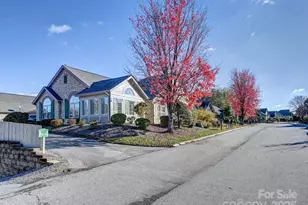 44 Braeburn Way, Flat Rock, NC 28731 - Photo 4