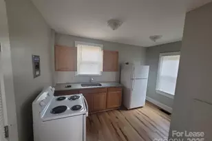 216 Harrill St, Statesville, NC 28677 - Photo 2