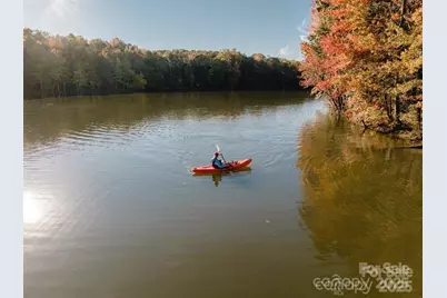 4150 Eastover Glen #323, Charlotte, NC 28269 - Photo 18